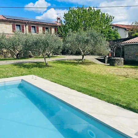 Paradise Villas With Swimming Pool Koper Exterior photo