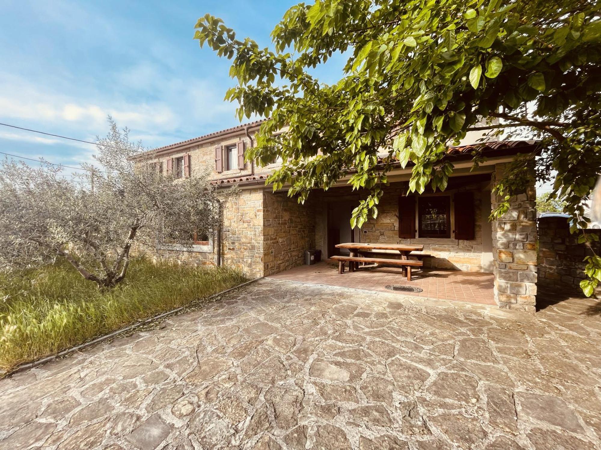 Villa Paradise With Swimming Pool Koper